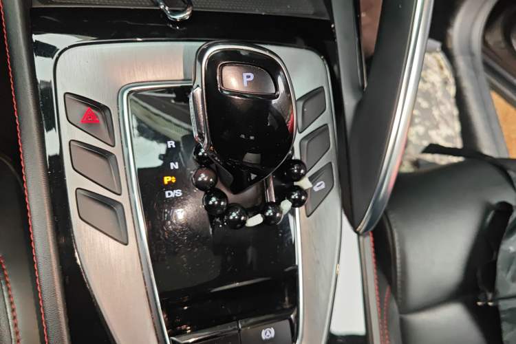 Used MG Pilot 2021 300TGI Automatic Two-Wheel Drive Fuel-Efficient Luxury Edition
