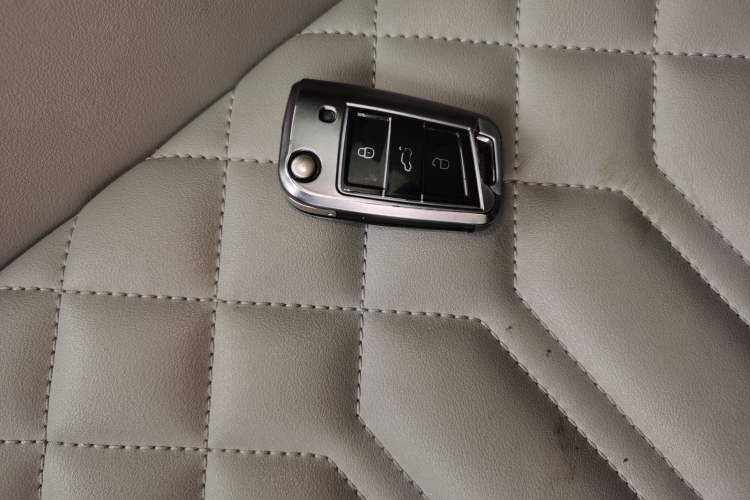 Used Volkswagen Tayron 2023 280TSI Two-Wheel-Drive Luxury Plus Advanced Version