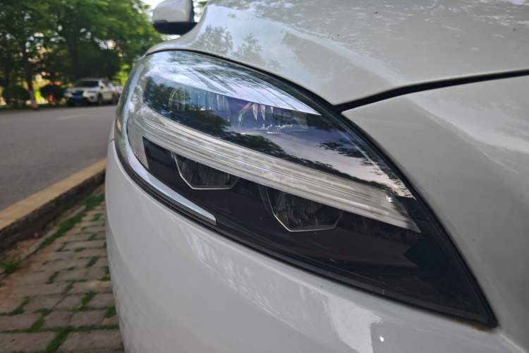 Used Volvo V40 2018 T3 Zhiya Edition
