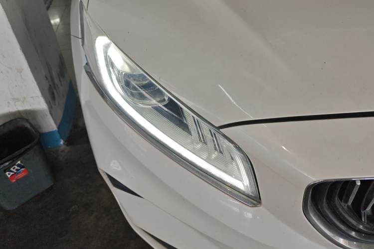 Used Geely Auto Emgrand GT 2021 1.8T Flagship Edition Right Front Headlight