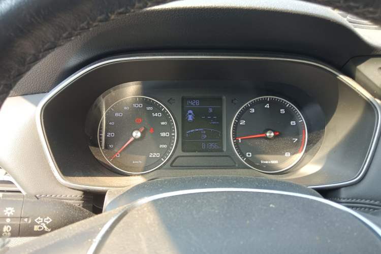 Used Roewe RX3 2018 1.6L Manual Internet Smart Edition