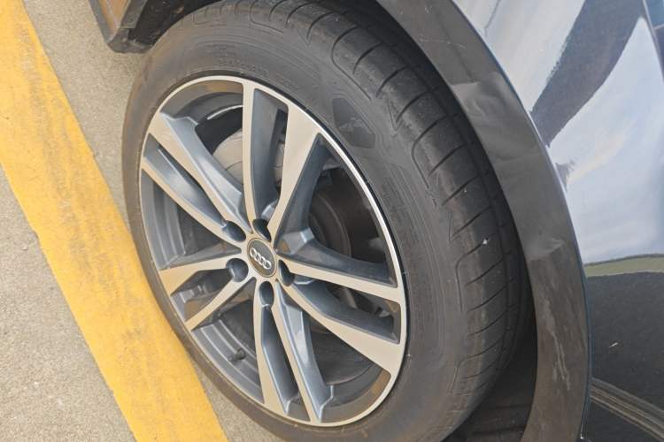 Used Audi A6L 2020 40 TFSI Luxury Dynamic Edition Right Front Wheel Hub