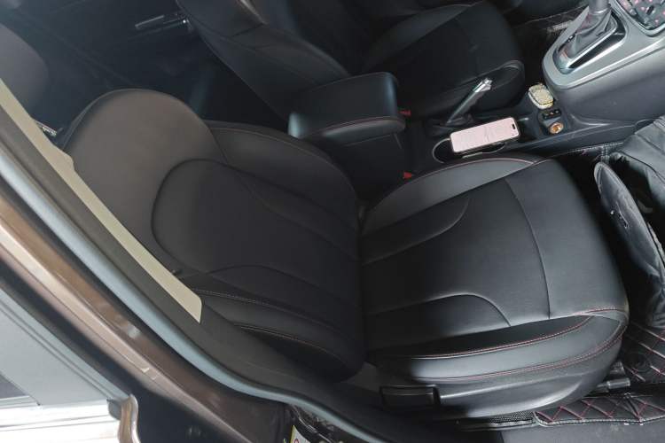 Used Haval H6 2015 Sport Edition 1.5T Automatic Two-Wheel Drive Luxury Model