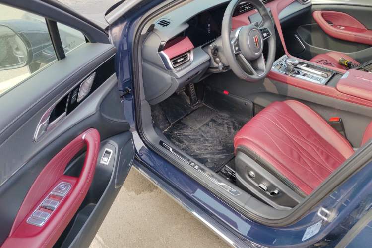 Used Hongqi H5 2024 2.0T Automatic Smart Connect Flagship Edition
