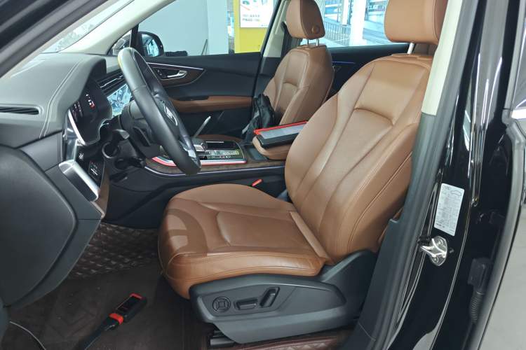 Used Audi Q7 2023 45 TFSI quattro S line Sport model
