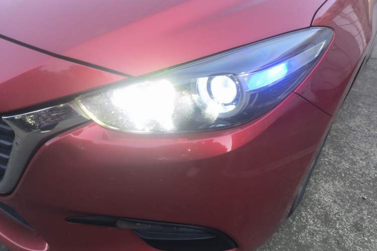 Used Mazda Mazda 3 Axela 2017 Sedan 1.5L Automatic Comfort Model Emission Standard China V
