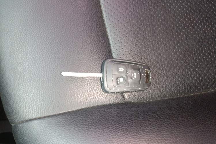 Used Chevrolet Aveo Sonic 2014 Sedan 1.4SL AT Stylish Sunroof Edition