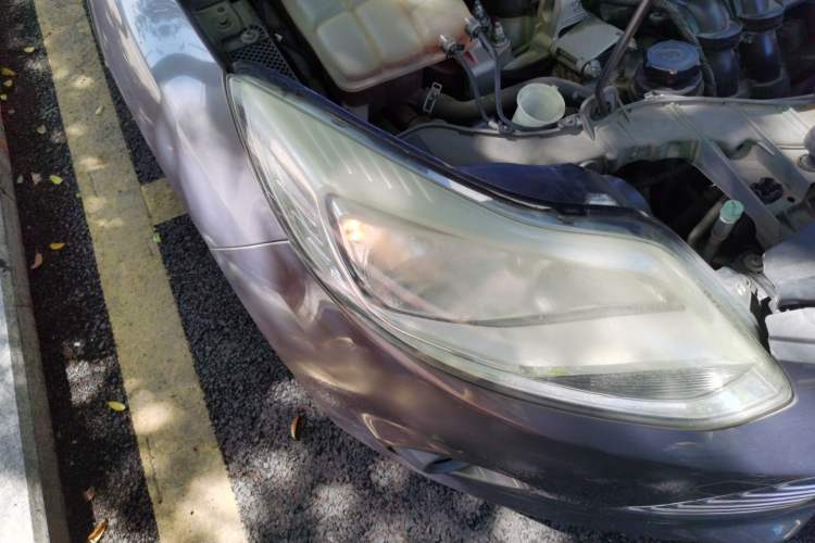 Used Ford Focus 2012 Sedan 1.6L Automatic Comfort Model Right Front Headlight