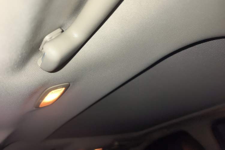 Used Suzuki S-Cross 2014 1.6L CVT Four-Wheel Drive Luxury Version
