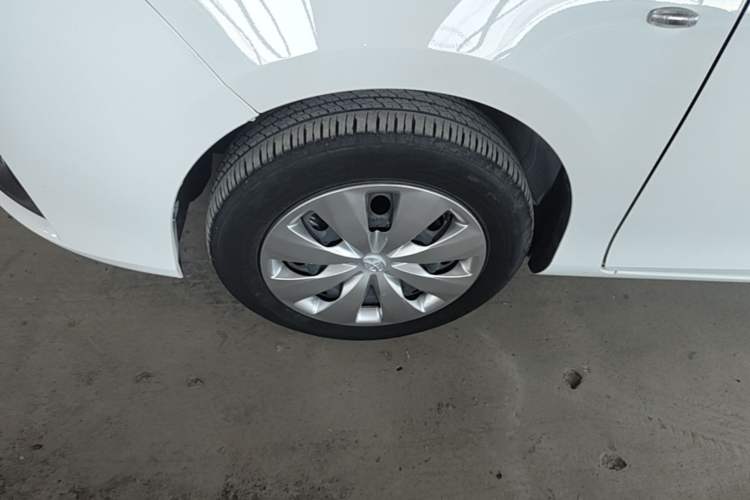 Used Toyota YARiS L Zhi Xuan 2022 1.5L CVT Leading PLUS Edition
