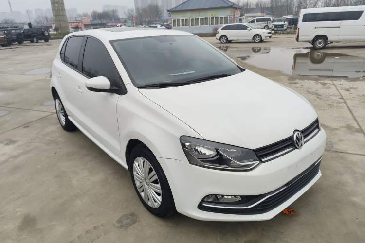 Used Volkswagen Polo 2016 1.6L Automatic Comfort Model

