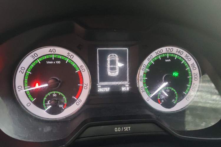 Used Skoda Octavia 2018 1.6L Automatic Luxury Edition Instrument Cluster