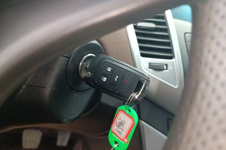 Used Chevrolet Cruze 2015 Hatchback 1.6L Manual Comfort Edition