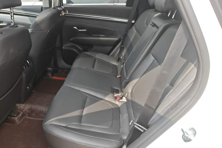 Used Hyundai Tucson 2023 Tucson L 1.5T Automatic Two-Wheel Drive GLX Elite Edition Left Rear Seat