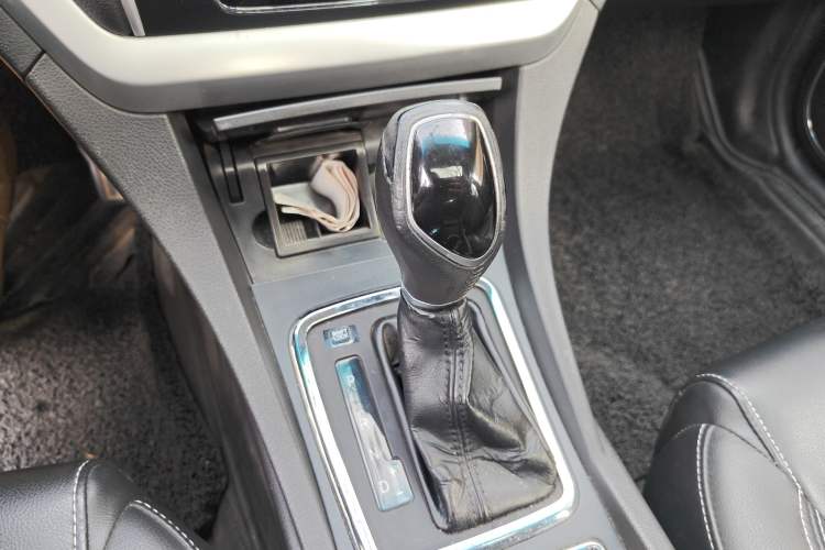 Used Geely Auto Emgrand 2016 Sedan 1.5L CVT Upward Version