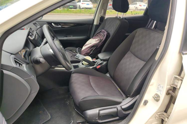 Used Nissan Tiida 2019 1.6L CVT Cool Edition China VI Standard Left Front Seat