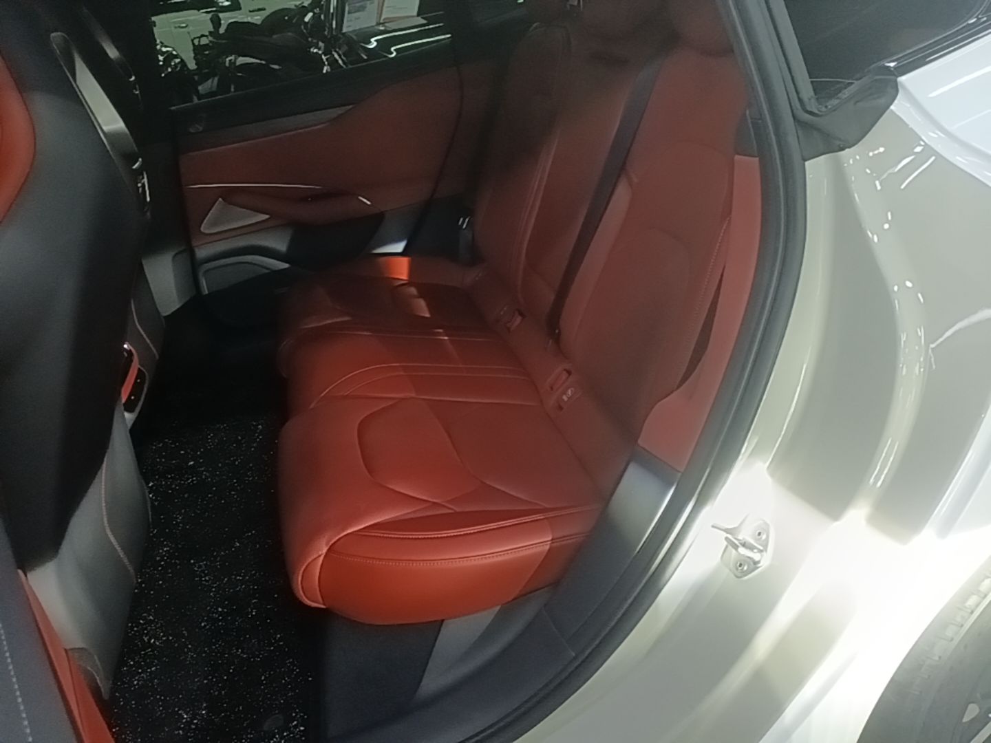 Xiaomi Auto SU7 2024 Four-Wheel Drive Ultra-Long Range Advanced Intelligent Driving Max Edition — снимка 20