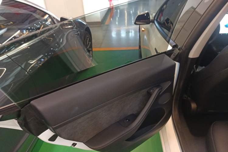 Used Tesla Model 3 2022 Rear-Wheel-Drive Version