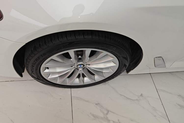 Used BMW 5 Series 2020 525Li Luxury Package Left Front Wheel Hub