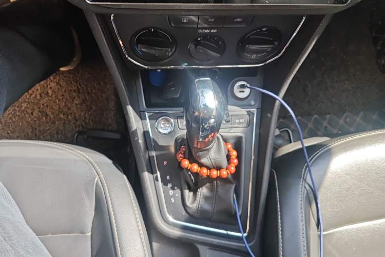 Used Volkswagen Lavida 2017 1.6L Automatic Comfort Edition
