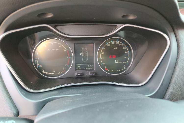 Used Geely Auto Vision X6 2016 1.8L Manual Luxury Model
