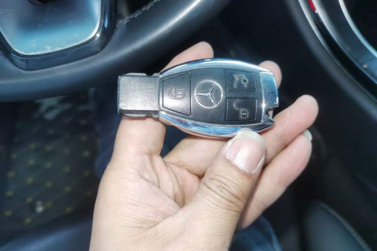 Used Mercedes-Benz C-Class 2015 Restyled C 180 L Sport Edition Vehicle Key