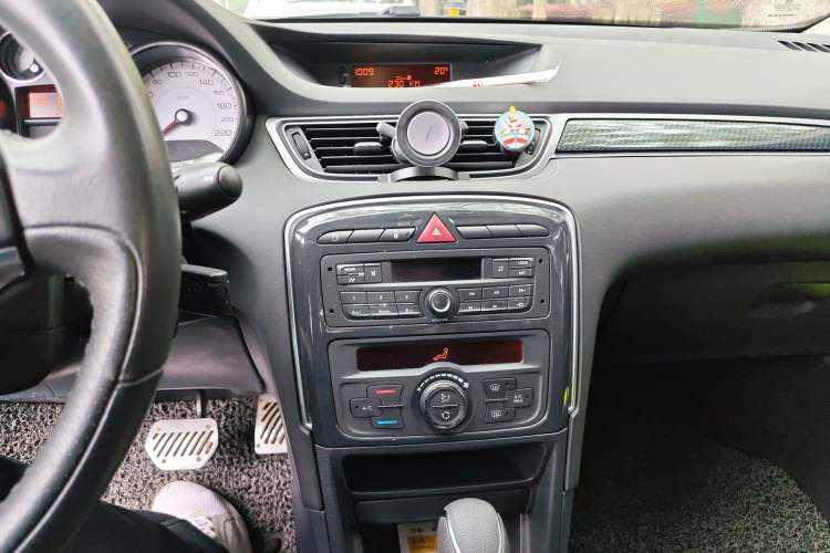 Used Peugeot 308 2014 Enjoyment Edition Classic 1.6L Automatic Fashion Model Audio And AC Panel