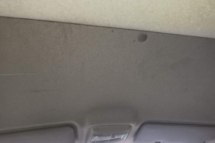 Used Jinbei Gold Hiace M Classic 2022 1.5L Travel Lion Passenger Van 7 Seats Headliner