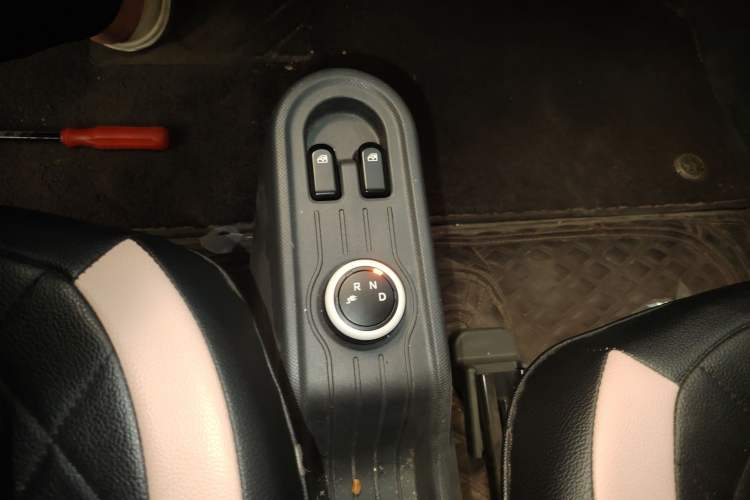 Used Wuling Hongguang MINIEV 2022 Macaron Premium Model – Lithium Iron Phosphate