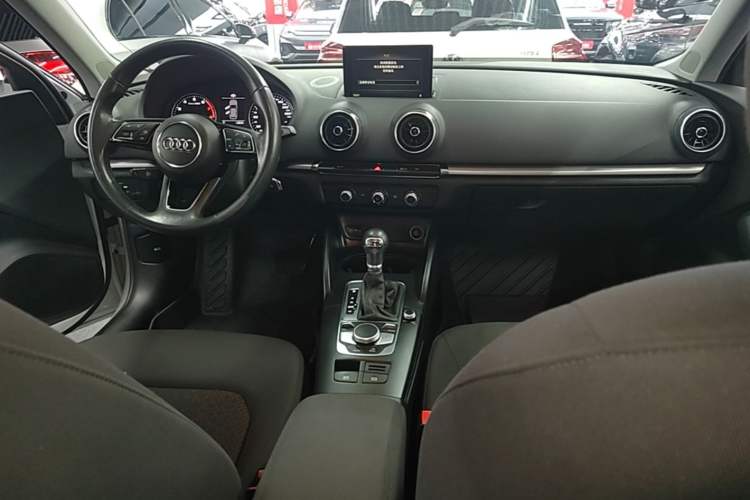 Used Audi A3 2020 Restyled Sportback 35 TFSI Entry-Level China VI Emission Standard