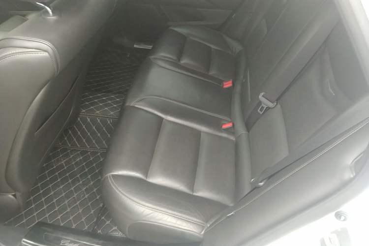 Used Cadillac XTS 2018 28T Elite Edition Left Rear Seat