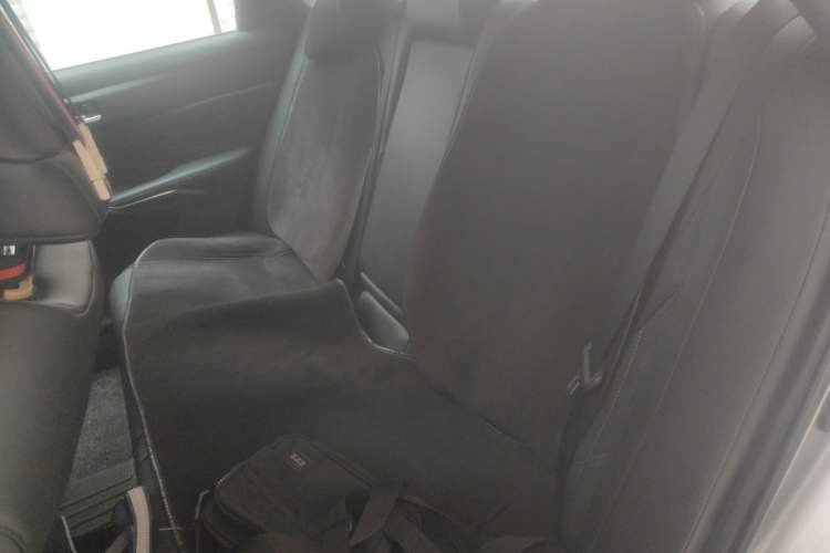 Used Toyota Avalon 2019 Dual-Engine 2.5L XLE Prestige Version China VI Standard