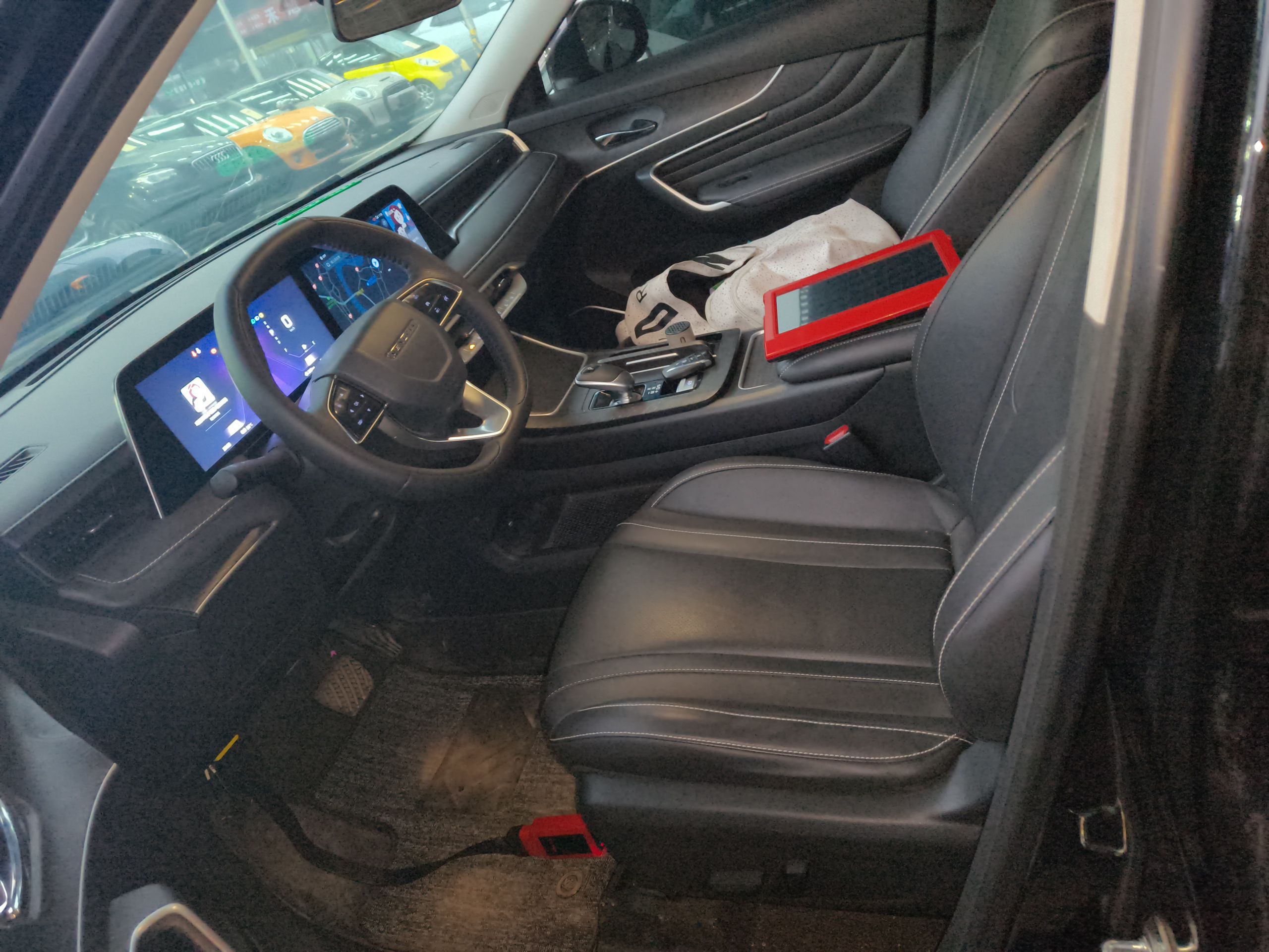 المقاعد الأمامية داخل السيارة