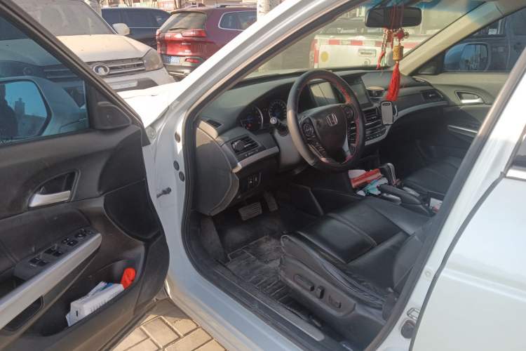 Used Honda Crosstour 2014 2.4L Luxury Edition Driver Seat