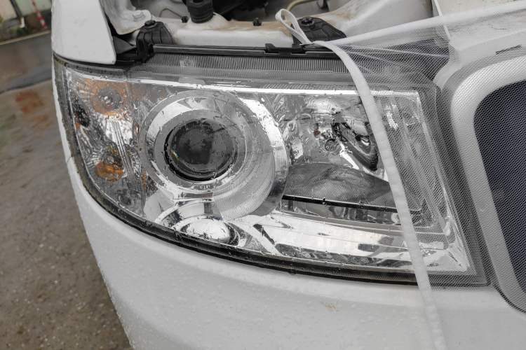 Used Jinbei New Hiace X30L 2021 1.5L Wealth Edition Bus Non-Air-Conditioned China VI Standard SWC15M Right Front Headlight