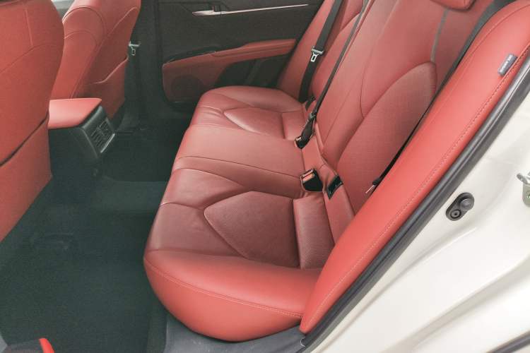 Used Toyota Camry 2019 Revised Version 2.0S Fēngshàng Edition
