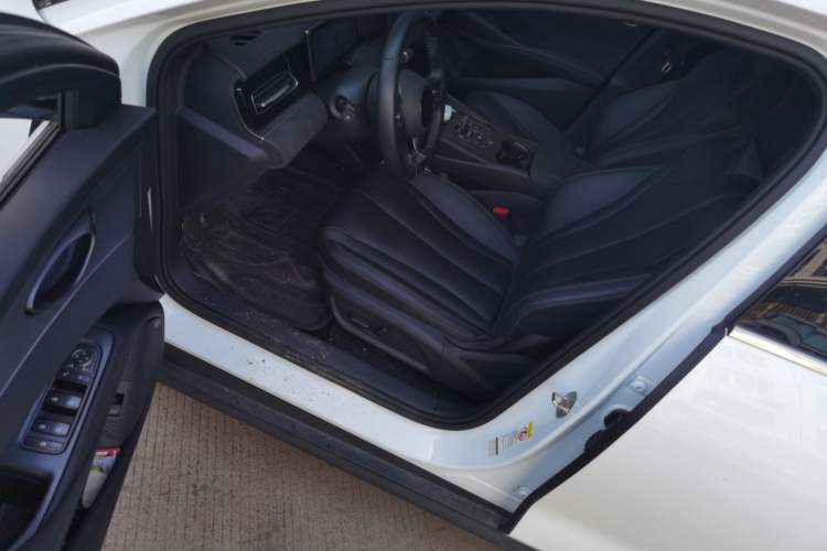 Used BYD Seal 06 New Energy 2024 DM-i 80KM Prestige Model
