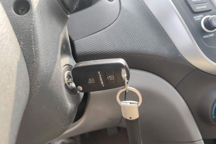 Used Hyundai Verna (older generation) 2014 1.4L Automatic Smart GLS
