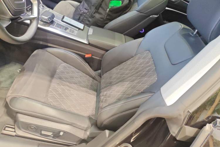 Used Audi A7L 2024 45 TFSI quattro Luxury Edition Left Front Seat