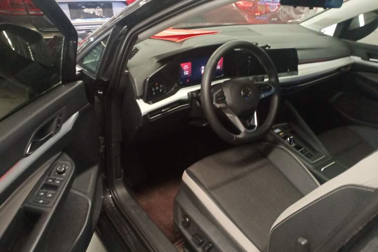 Used Volkswagen Golf 2021 280TSI DSG Pro Driver Seat