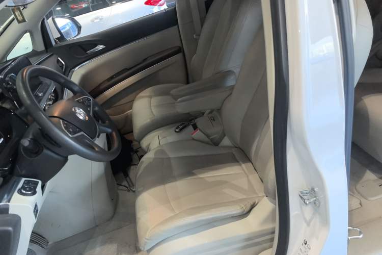 Used Buick GL8 2023 Land Executive Class Smart Enjoyment Model