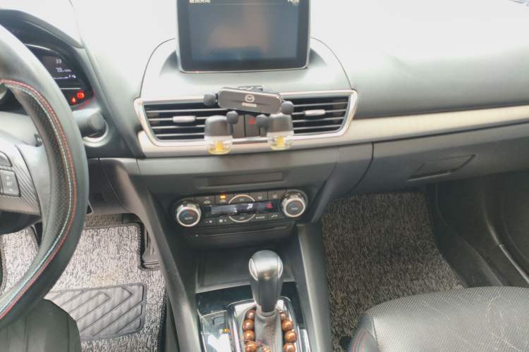 Used Mazda 3 Axela 2014 Sedan 2.0L Automatic Sport Model Audio And AC Panel