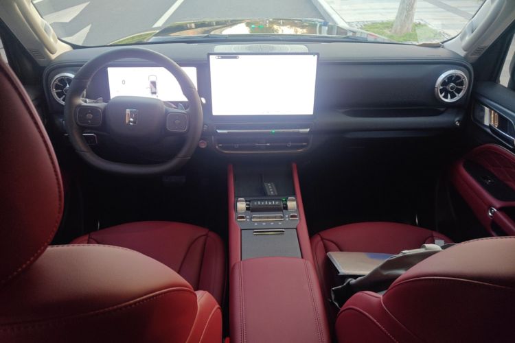 Used Tank 300 New Energy 2025 Hi4-T