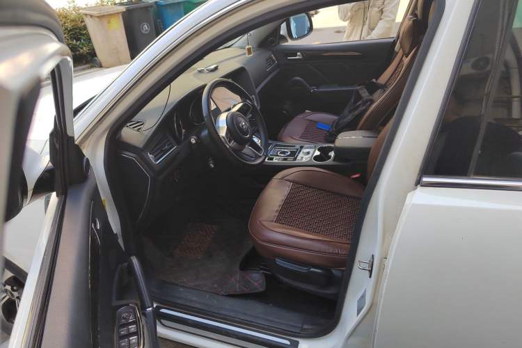 Used Zotye T600 2016 Sport Edition 2.0T DCT Luxury Model Left Front Seat