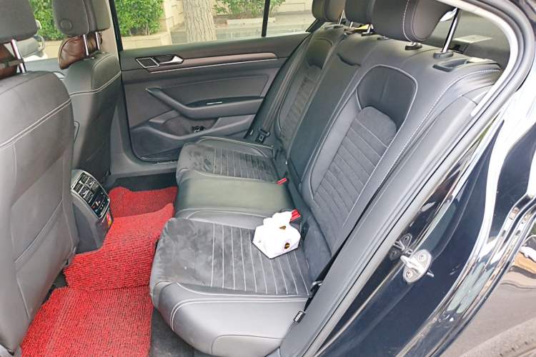 Used Volkswagen Magotan 2020 330TSI DSG Luxury Edition Left Rear Seat