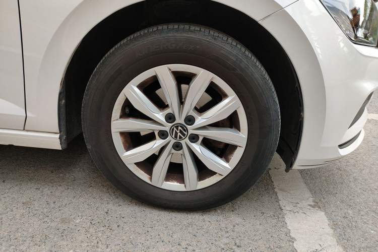 Used Volkswagen Polo 2021 Plus 1.5L Automatic Colorful Tech Edition Right Front Wheel Hub