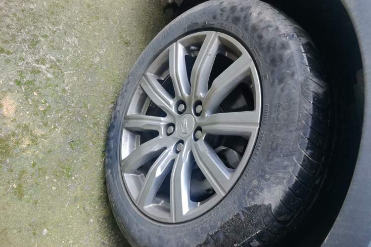 Used Cadillac XT4 2018 28T Two-Wheel Drive Leading Version
