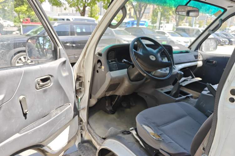 Used Jinbei Hiace 2014 2.0L Fifth-Generation Xiangyun Comfort Type 1 4G20C
