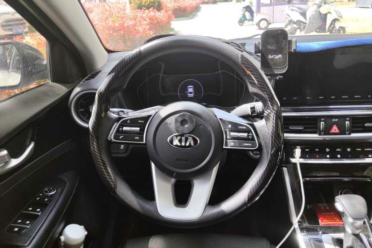 Used Kia K3 2019 1.5L CVT Smart Connectivity Version Steering Wheel