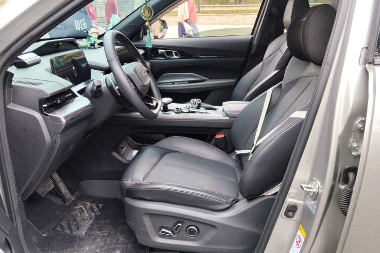 Used CHANGAN OSHAN Z6 New Energy 2023 ZhiDian iDD 150KM Flagship PLUS Left Front Seat